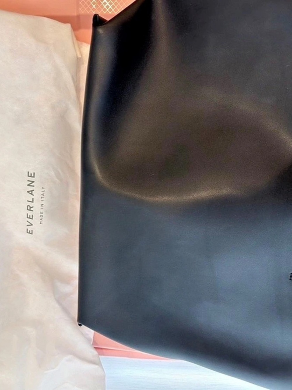 Everlane The Luxe Italian Leather Tote Leather Tote in Black Like New